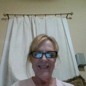 Meet your Posher, Leslie ,welcome !